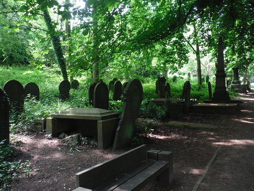 Sheffield General Cemetery SWC Walk 266 - Sheffield to Bamford (via Burbage Rocks and Stanage Edge) or to Moscar Lodge 
