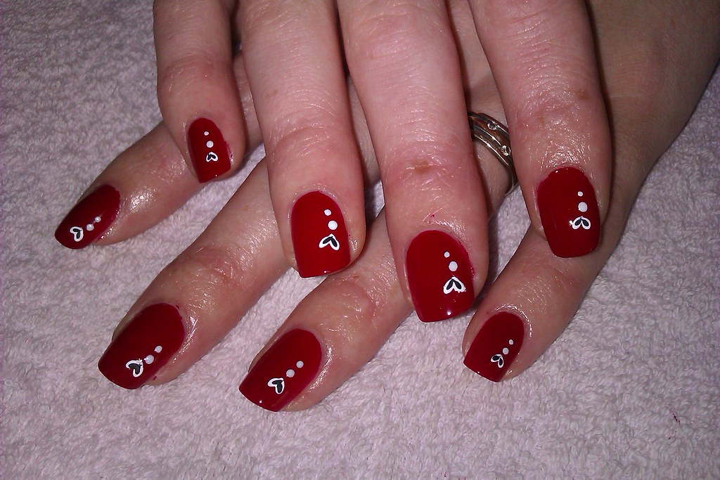 8 Cute & Easy Valentine's Day Nail Art Designs Ideas – DeBelle Cosmetix  Online Store