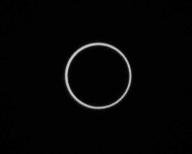金環日食_5217778r_Annular eclipse