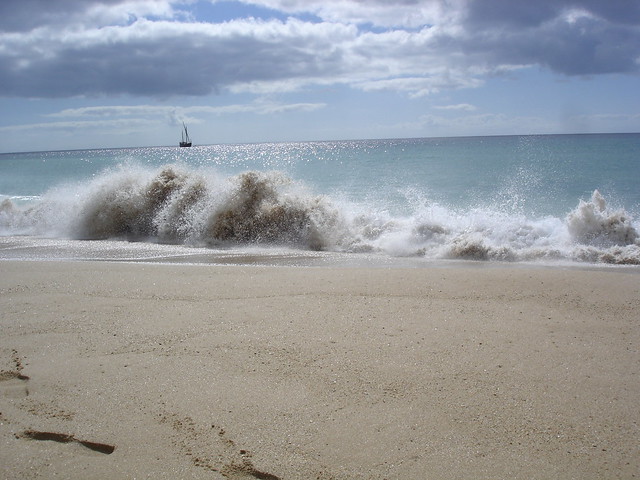 love the wild splashing waves...