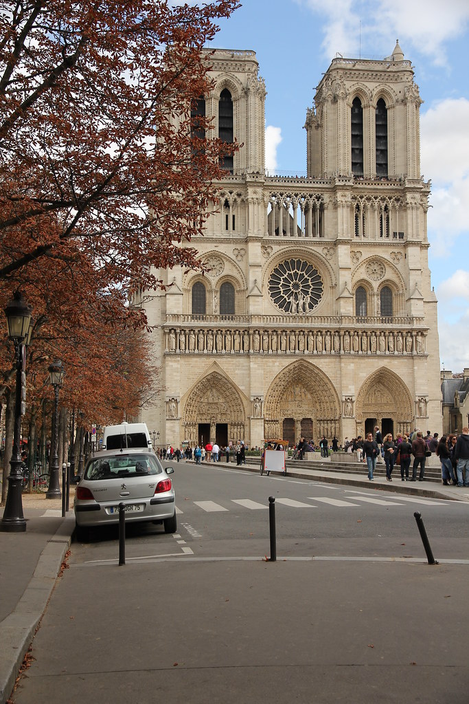 Place du Parvis: Notre-Dame: Paris: September 2011 v2 | Flickr