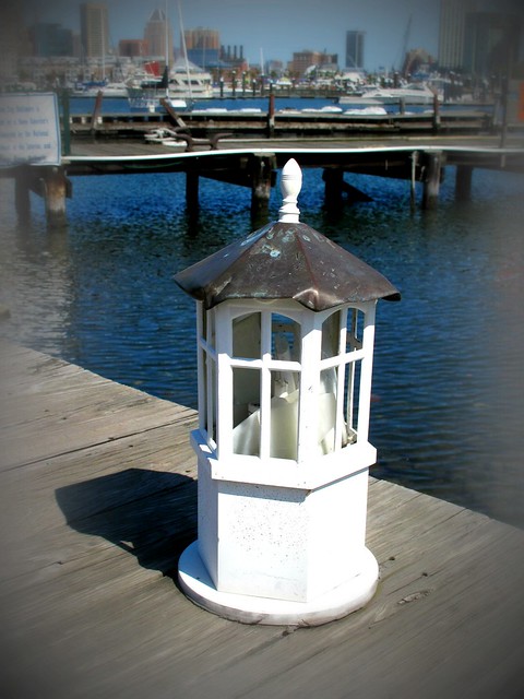 Museum of Industry - lantern on the pier
