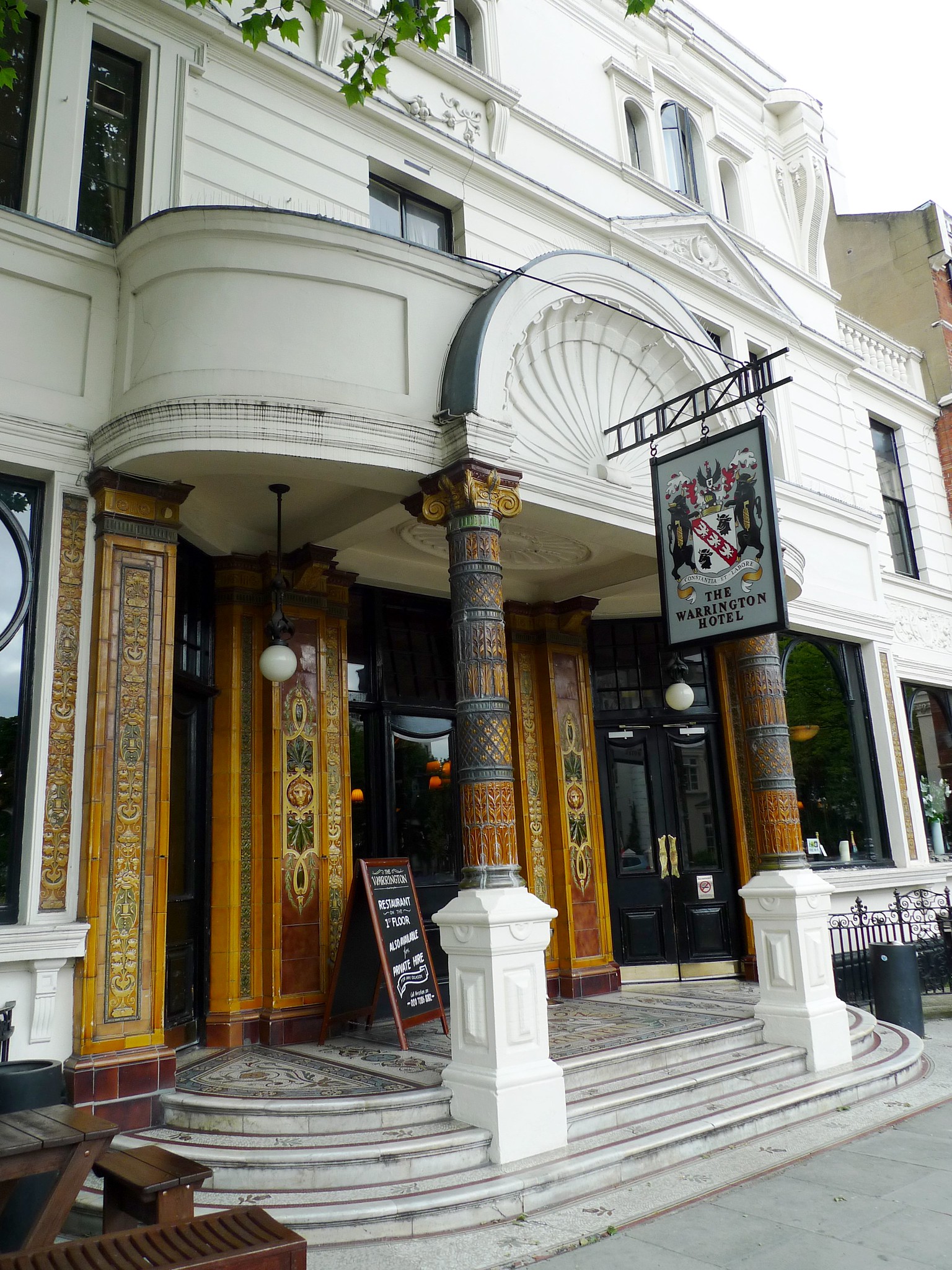Warrington Hotel, Maida Vale, W9
