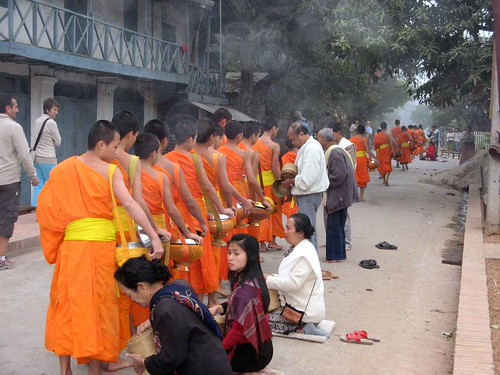 Monaci Laos