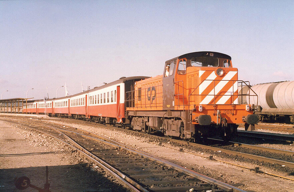 RD4318.  CP 1209 at Barreiro. 16th September, 1995.