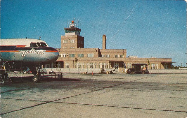 Charleston (SC) International Airport (CHS) postcard - 1950's