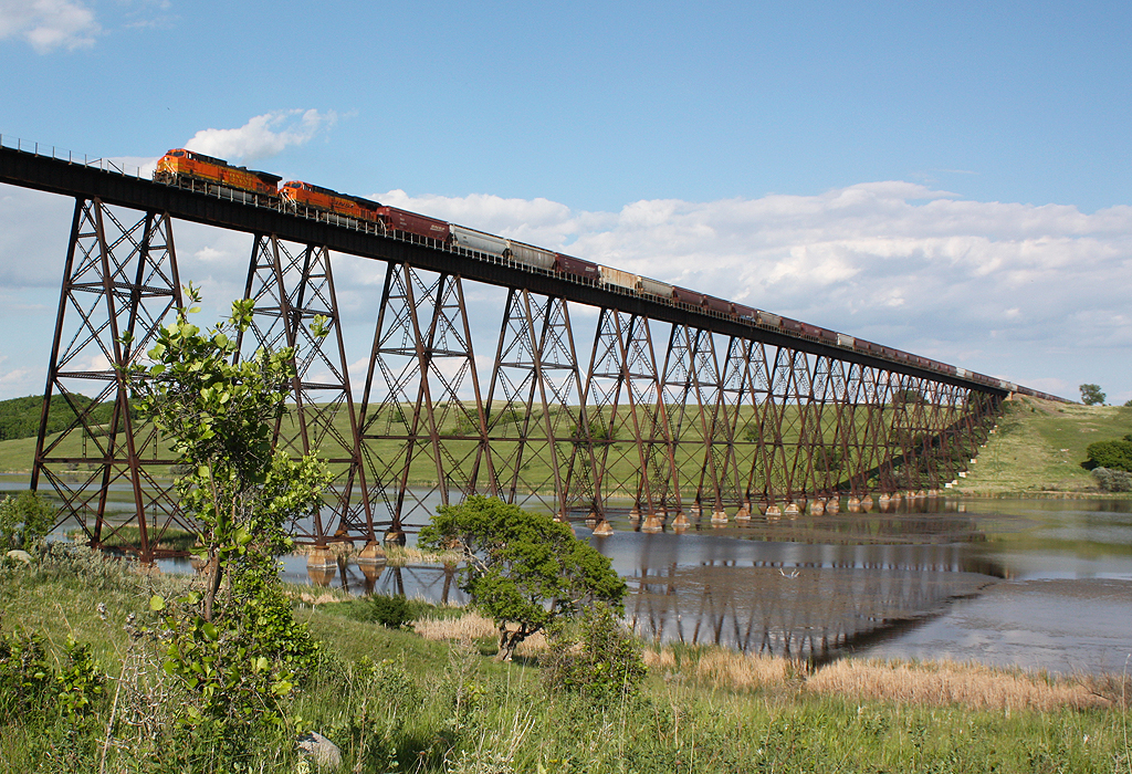 One Last Westbound at Luverne | A loaded grain train for the… | Flickr