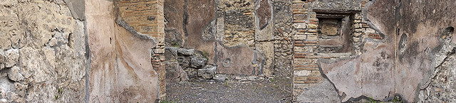 DSC01570NX5N  Pompeii, Italy  ©2012