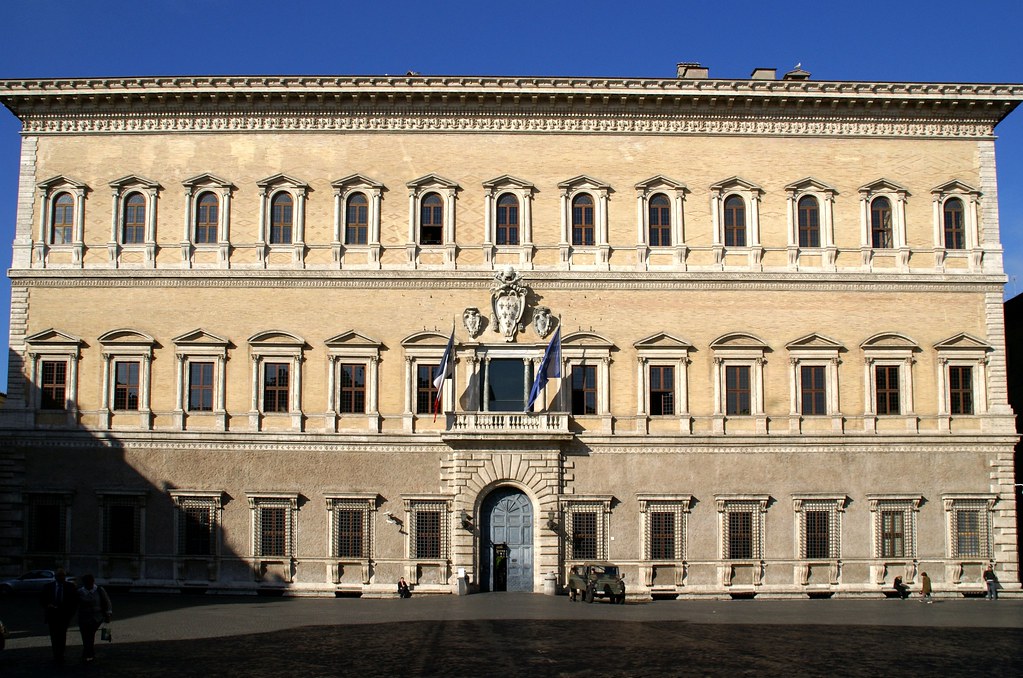 Rom, Piazza Farnese, Palazzo Farnese