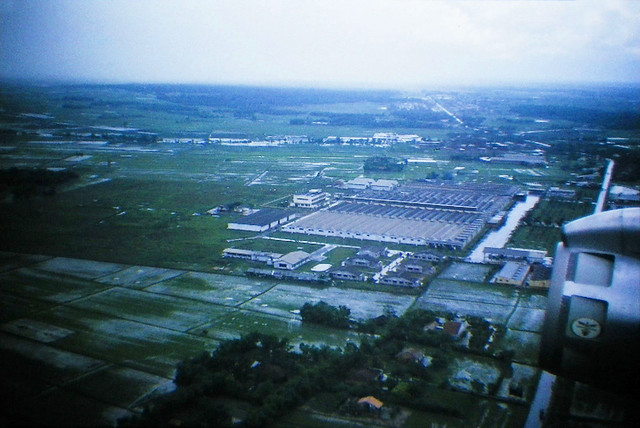 SAIGON 1965 - Bird's-eye view of Vinatexco textile mill factory - Nay là NHÀ MÁY DỆT THẮNG LỢI gần đầu phi trường TSN