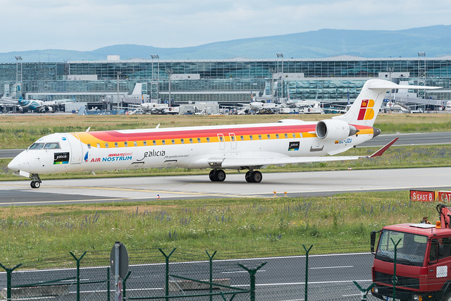 Air Nostrum (Iberia Regional) Bombardier Canadair Regional Jet CRJ-900 EC-JZU Galicia (801342)
