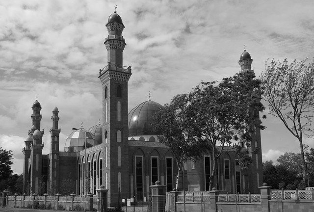 Suffa Tul Islam Central Mosque, Horton Park, Bradford
