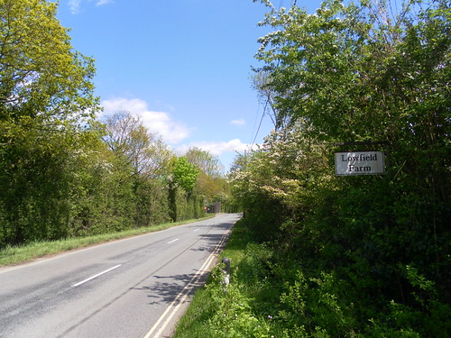 Charlwood Road, Lowfield Heath (outside Lowfield Farm) | Flickr