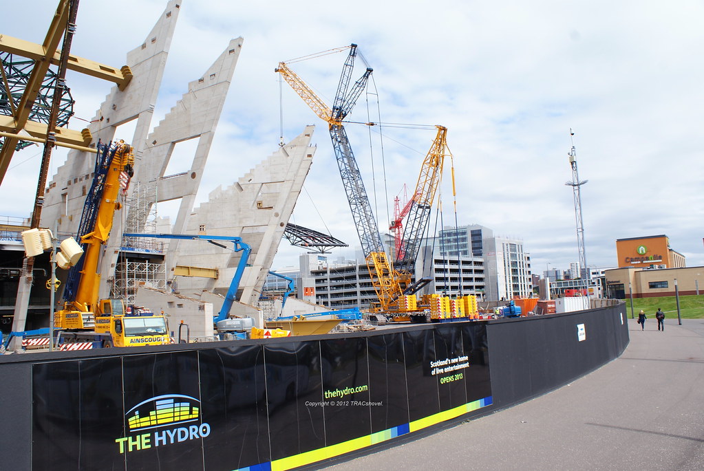 DEMAG CC2500 - Ainscough Heavy Crane Hire | Copyright © 2012… | Flickr