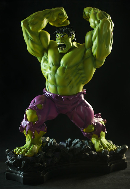 Marvel Bowen Designs Hulk Smash Statue