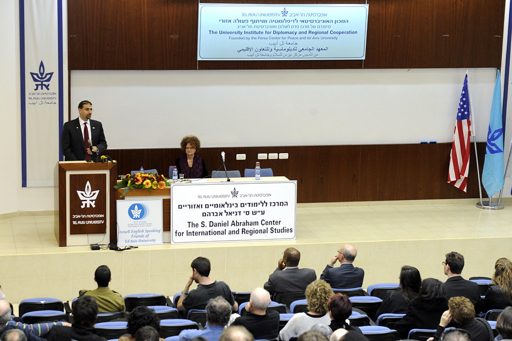 אלוף דיין: הגרסאות על הטבח נובעות מחוסר המוכנות המבצעית