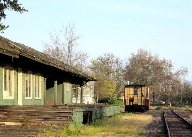 Rutherford Railway Platform