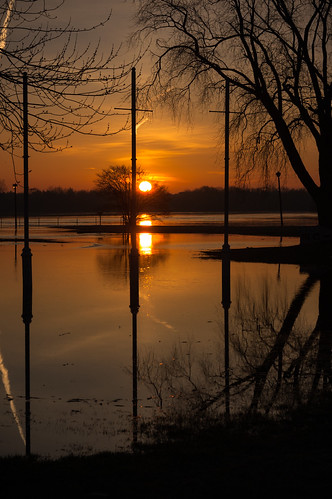 ontario sunrise spring flooding peterborough littlelake