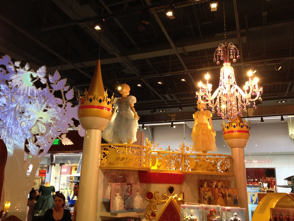 Ala Moana Disney Store opening May 30, 2012 Castle top