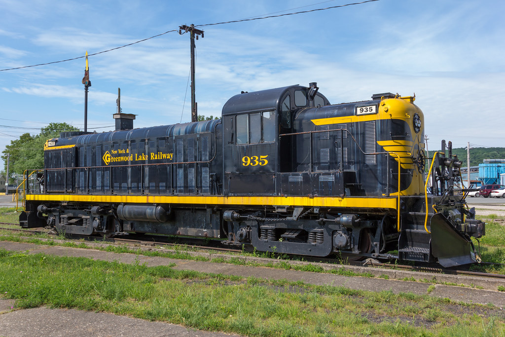 NY&GL RS-3 | New York & Greenwood Lake Railway #935 is an AL… | Flickr