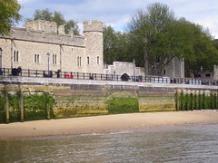 traitors' gate at the tower of london
