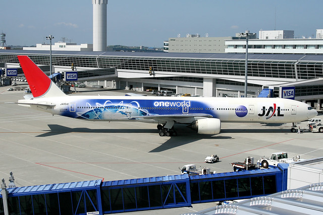 Japan Airlines | Boeing 777-300 | JA8941 | oneworld special livery | Nagoya Chubu