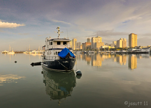 usa sunrise boat united wwii peaceful worldwarii manila manilabay unitedairlines corregidor douglasmacarthur japaneseinvasion americanoccupation jeffsuttlemyre corregidorislandlighthouse interglobaltechnologies