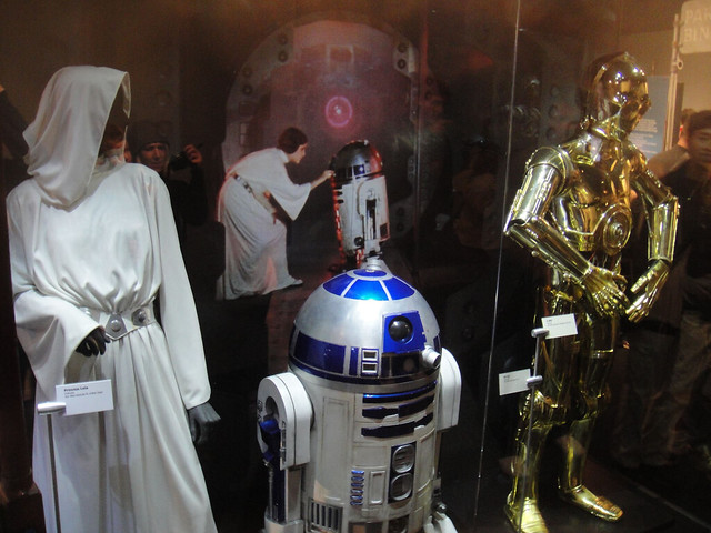 Star Wars @ the Discovery Science Center - Leia robe, R2-D2, C-3PO