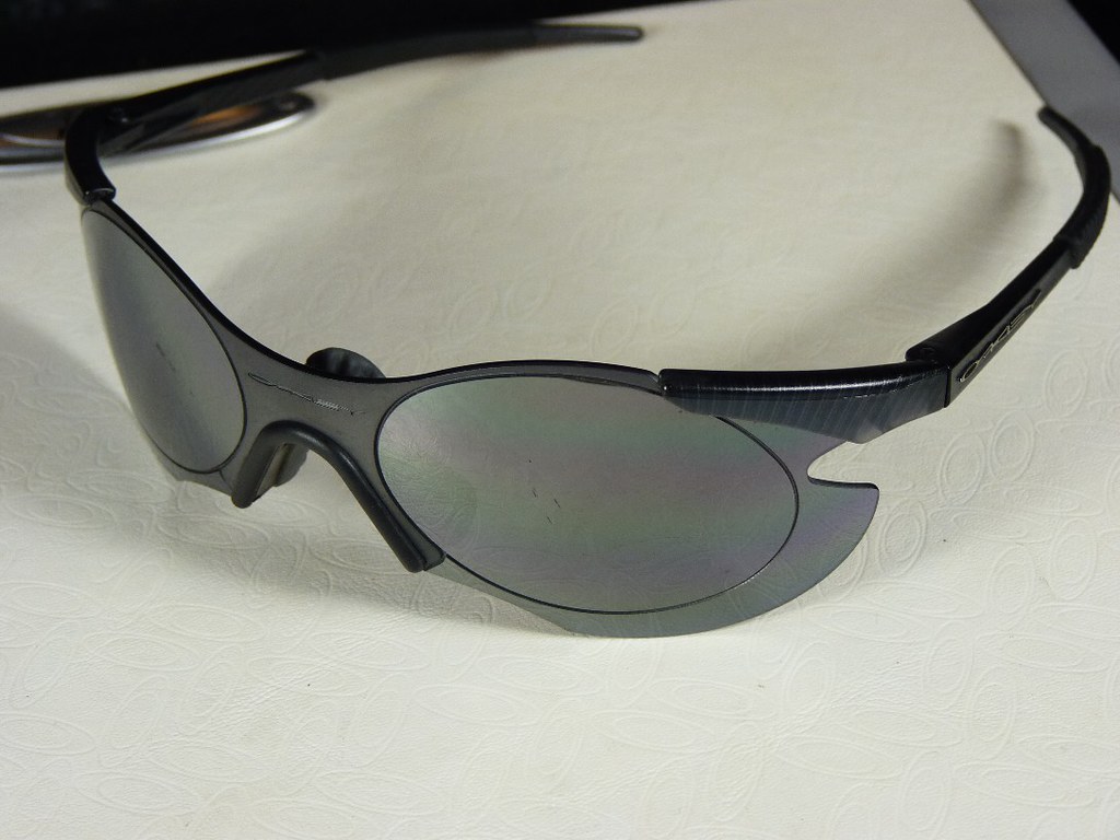 Oakley Zero 0.5 Sleet w/Black | SKU#05-105 | tag_mclaren | Flickr
