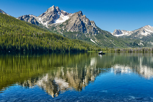 mountains reflection nature water canon landscape outdoors boat scenic sigma idaho stanley 7d fishingboat 1750mm stanleylake mountmcgown