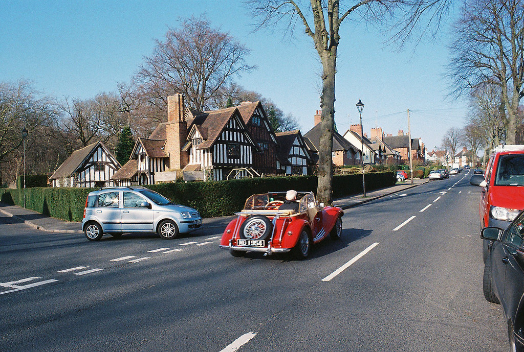 om10 - on the streets of bournville
