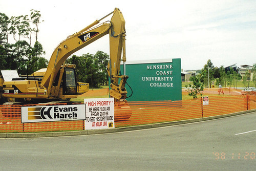 Front entrance to Sunshine Coast University College - 1998