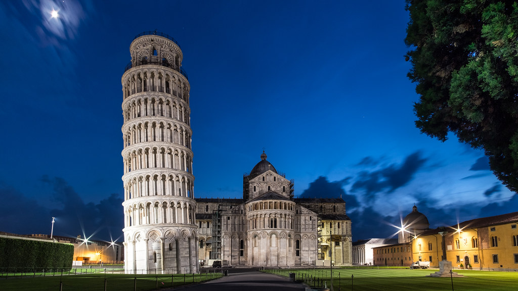 The leaning tower - Pisa, Italy - Travel photography