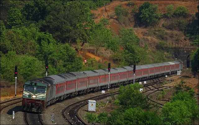 12432 Delhi-Trivendrum Central Rajdhani Express.