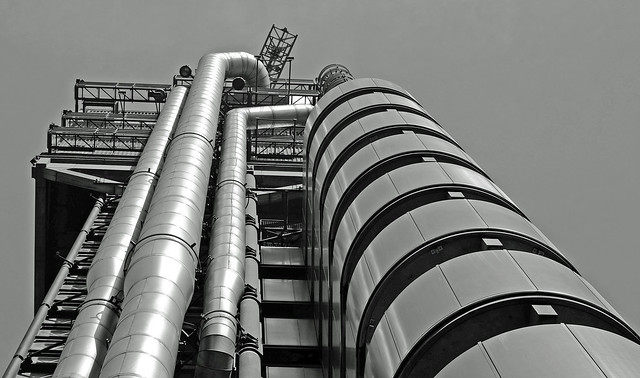 The Lloyds Building - City of London - Bishopsgate (BW) (Fuji X-T1 & 35mm Prime Lens)