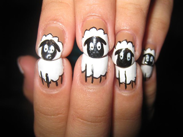 nail art design shaun the sheep