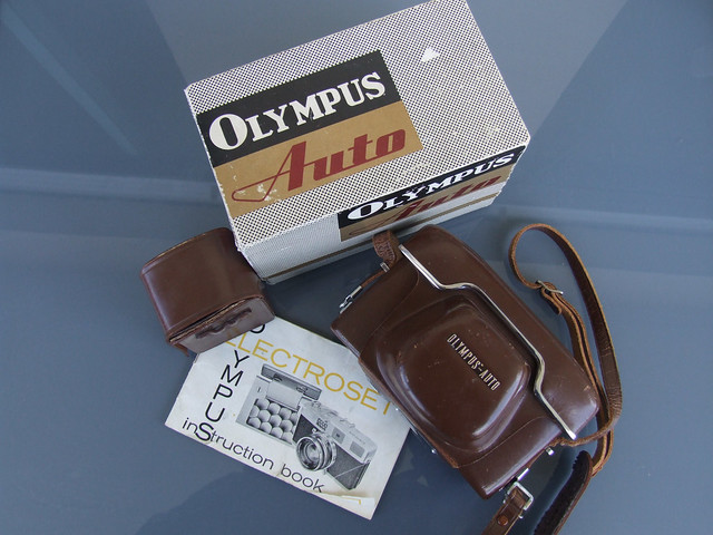 Olympus Auto Electro-set rangefinder camera boxed-7315