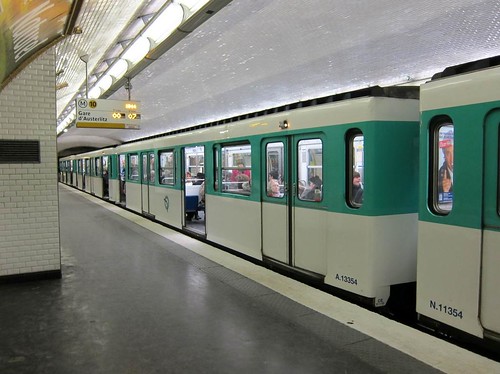 Tren en la Estacin Vaneau con destino Gare d'Austerlitz