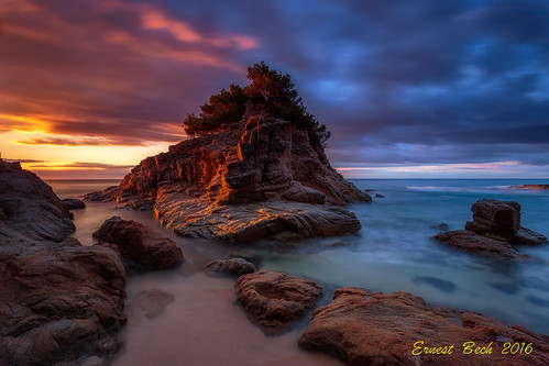 Heaven versus hell II by Ernest Bech, catalunya girona laselva lloretdemar puntasureda