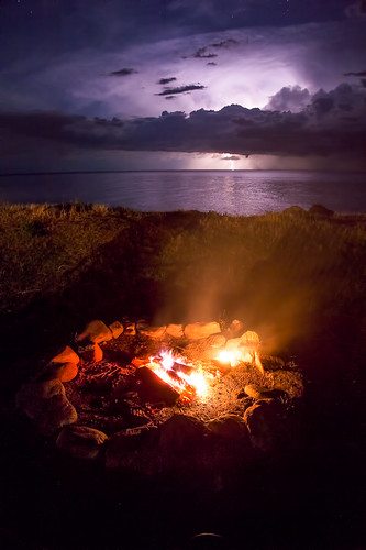 water nikon campfire lightning mn lakesuperior d4 larsmont