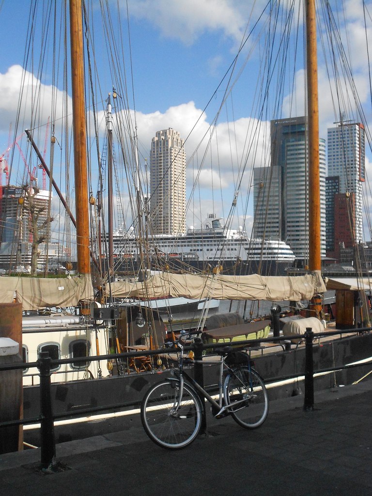 Ms Rijndam Ms Rijndam | Veerhaven Rotterdam, met zeilschip en trouwe dr… | Flickr