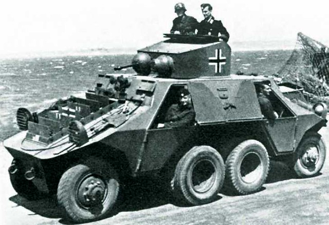 Steyr mittlere Panzerwagen M35 (Steyr ADGZ)