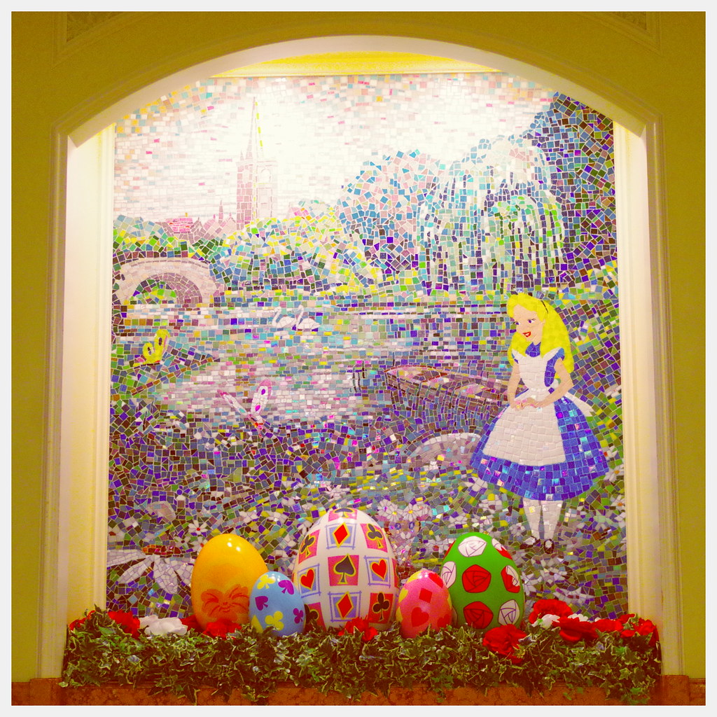 アリスのモザイク壁画 ディズニー イースター ワンダーランド 東京ディズニーランドホテル 東京ディズニーラン Flickr