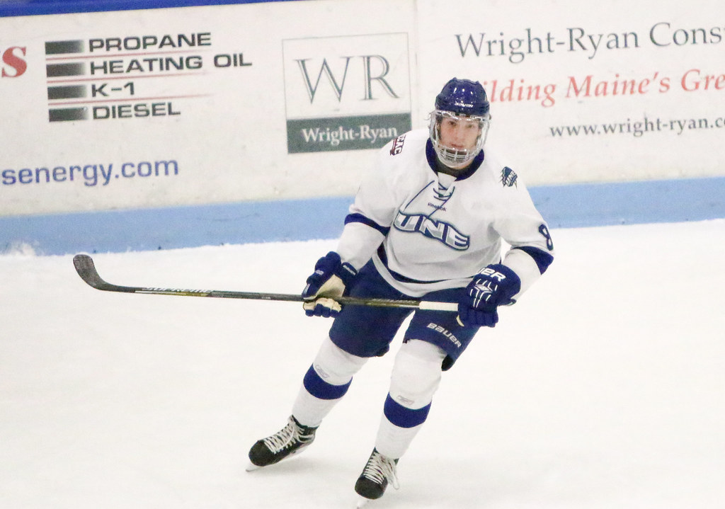 Hobart22 University of New England Men's Ice Hockey vs. H… Flickr