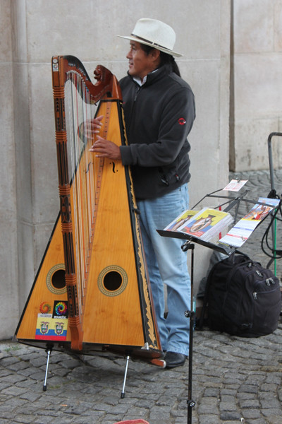 20140830_1374-Salzburg-street-musician_resize