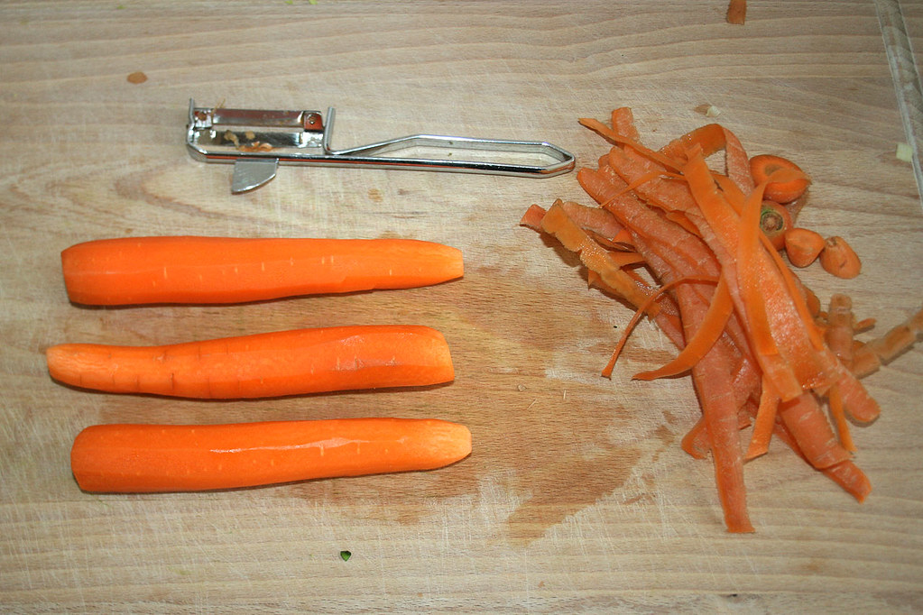 16 - Möhren schälen / Peel carrots | [Rezept / Recipe] | JaBB | Flickr