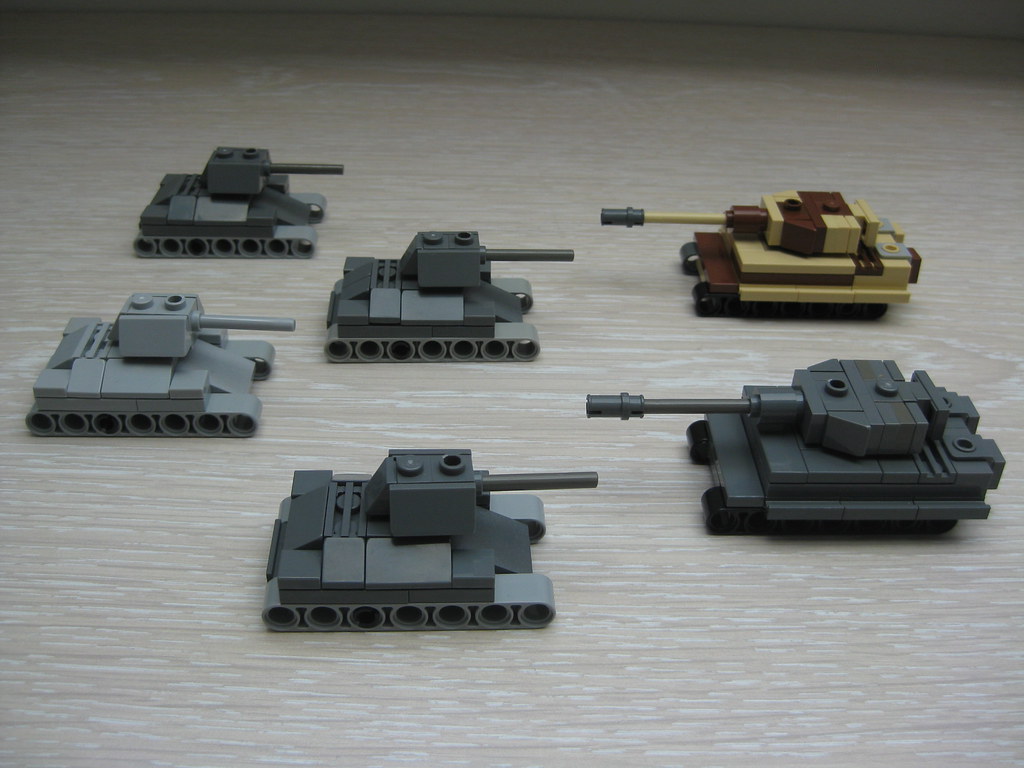 Building a Lego MINI Tank 