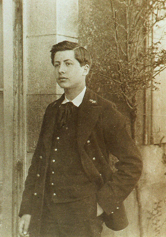 Alain-Fournier en 1902, en uniforme du lycée de Brest (29)