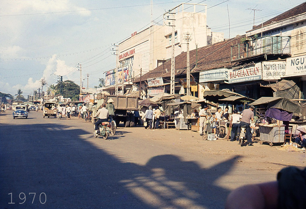 Saigon 1970 - Rạp Cao Đồng Hưng đường Bạch Đằng, gần chợ Bà Chiểu