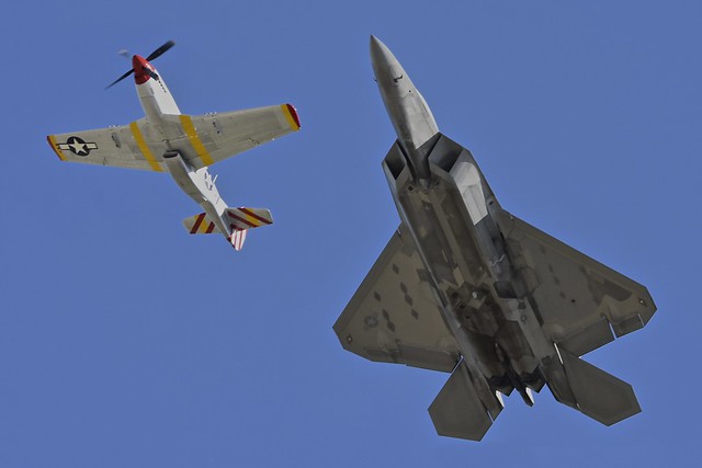 Bottom View, Heritage Flight: Lockheed Martin F/A-22 Raptor, PD096-039 and  North American P-51D Mustang, 44-74391, February, Sun 'n Fun International Fly-In, Florida